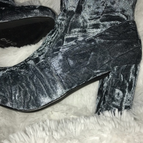 Steve Madden gaze light blue booties Sz 7.5 - Picture 2 of 3